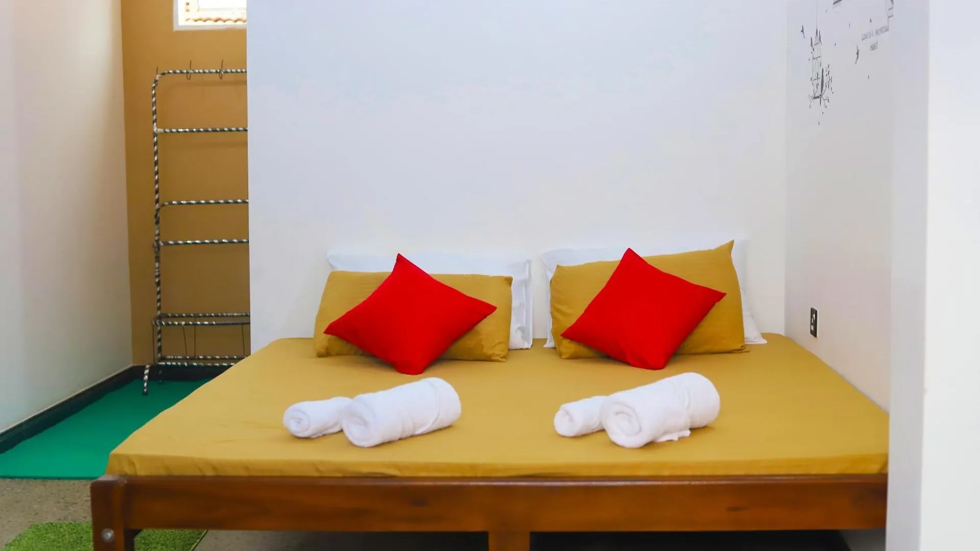 Royal Hub Hotel Kudapaduwa 0*,